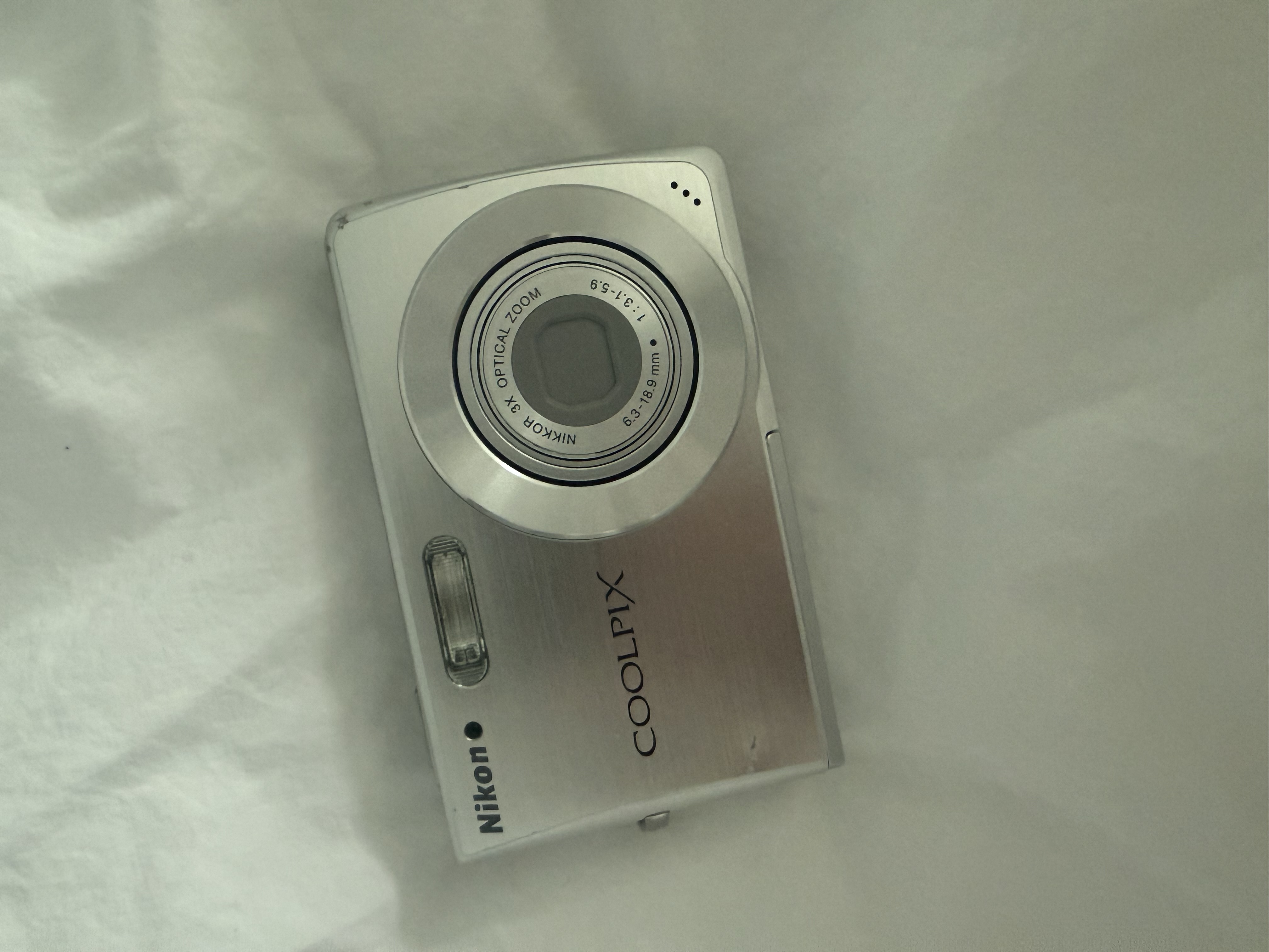 니콘 쿨픽스 S200